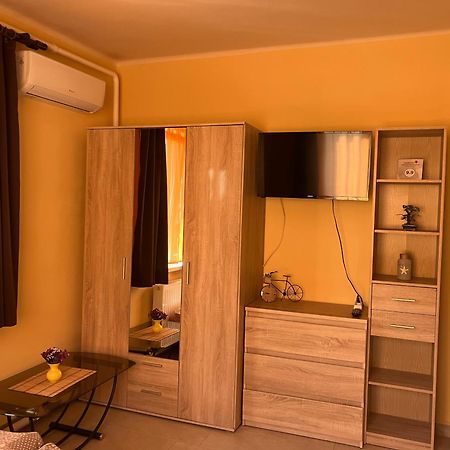 Adel Apartman Sárvár Exterior foto