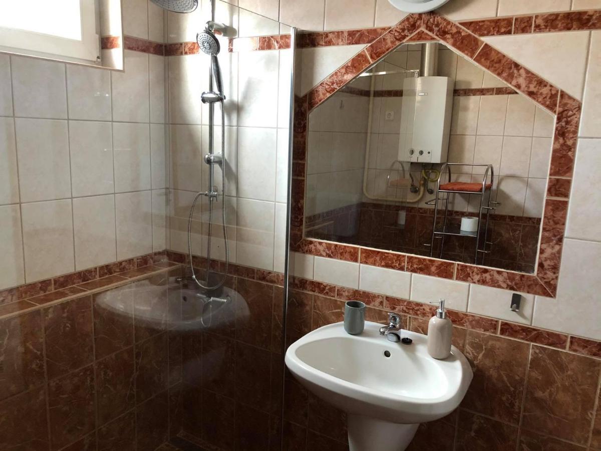 Adel Apartman Sárvár Exterior foto
