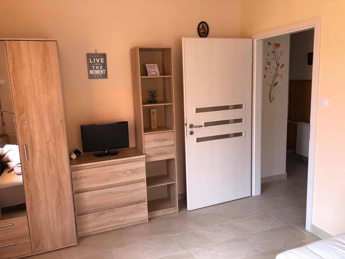 Adel Apartman Sárvár Exterior foto